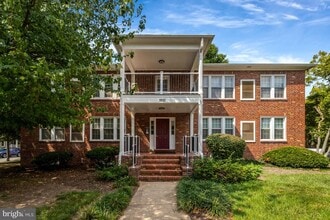 Building Photo - 1800 Dewitt Ave