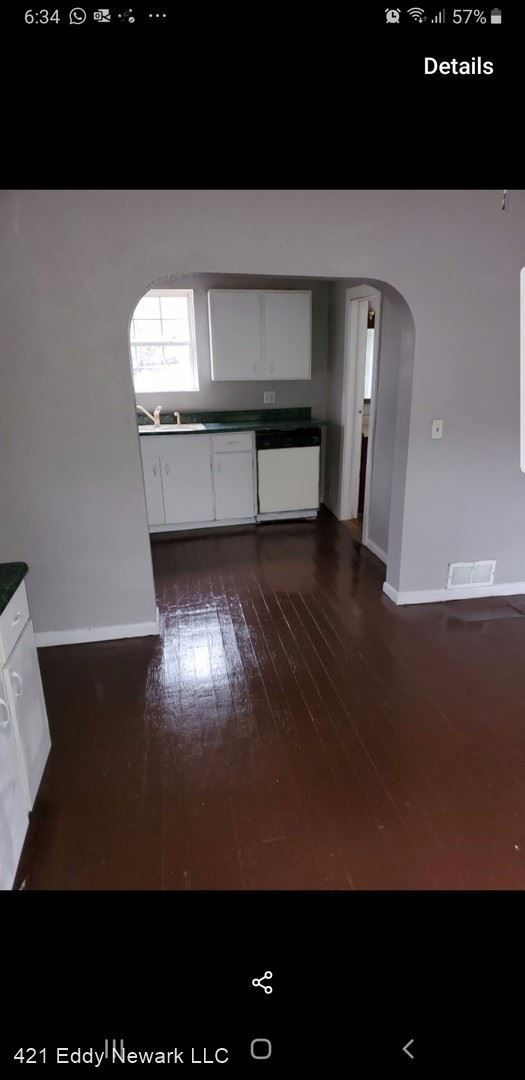 Building Photo - 3 br, 1 bath House - 262 W Main St