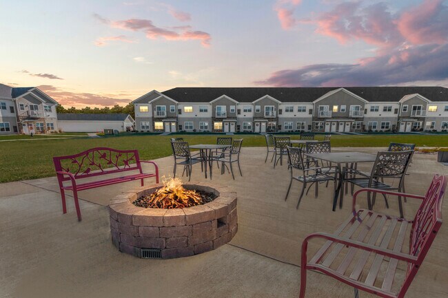 Foto del edificio - Rock Pointe Village