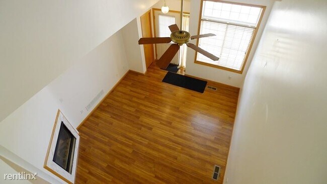 Building Photo - 2 br, 2 bath Townhome - 2244 Quarry Ln