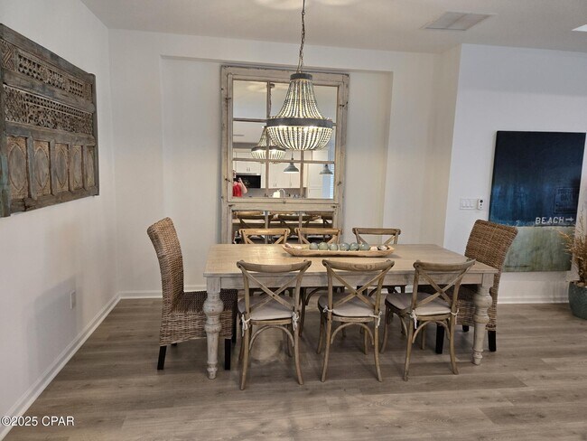 Foto del edificio - 9235 Paradise Dr