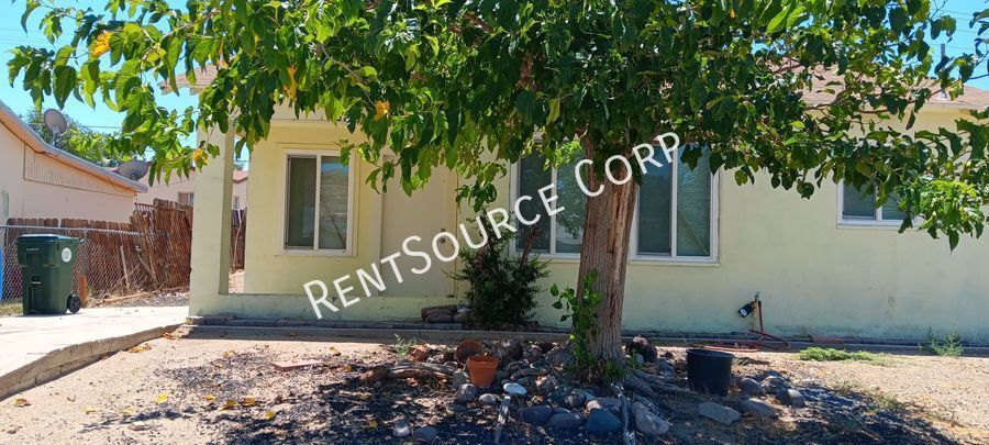 Primary Photo - 2 Bedroom Home for Rent in Barstow