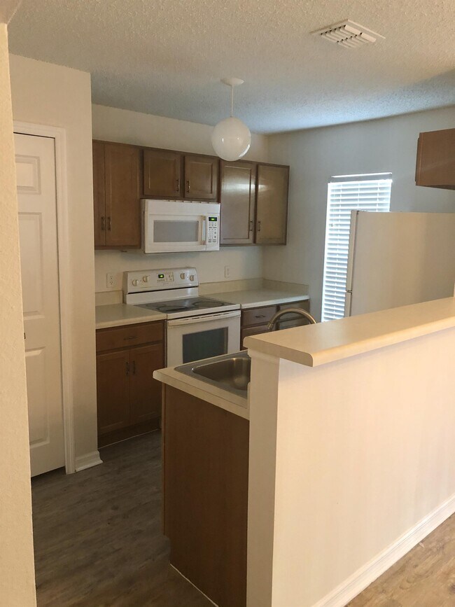 Foto del edificio - 2747 Merrieweather Ln