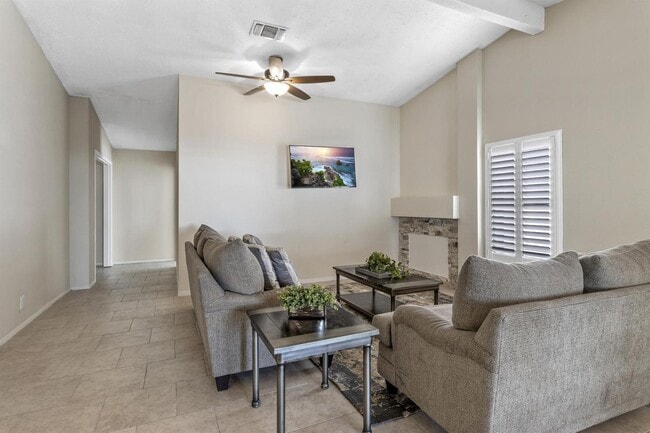 Building Photo - Terra Ferna Treasure with Spacious Living ...