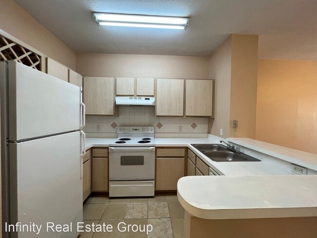 Building Photo - 1 br, 1 bath House - 827 Camargo Way #311