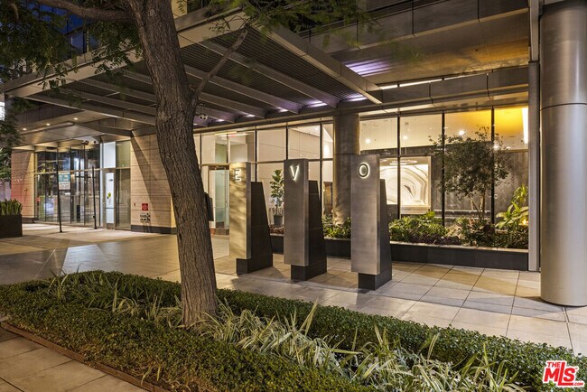 Foto del edificio - 1155 S Grand Ave