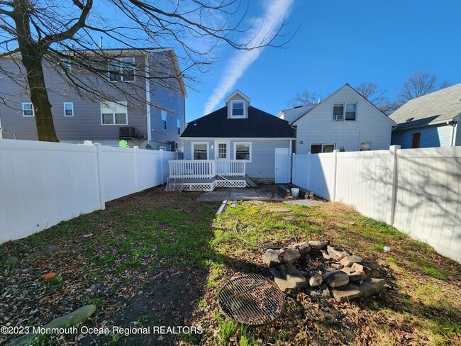 Building Photo - 222 Twilight Ave