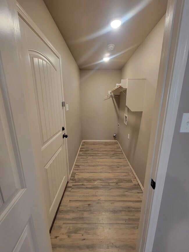 Building Photo - Section 8 approved