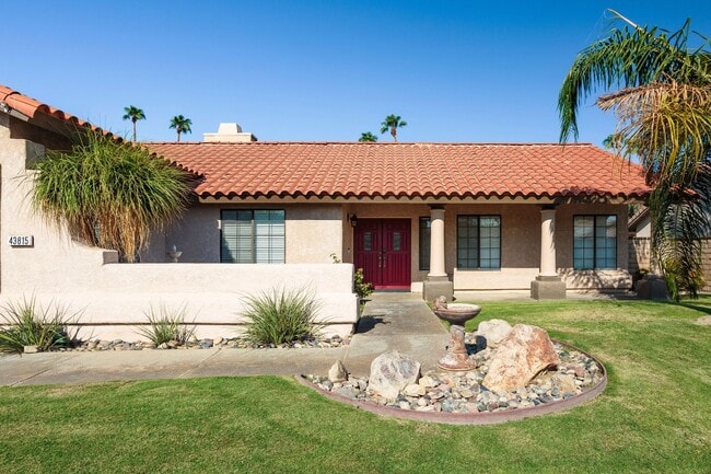 Building Photo - AVAILABLE NOW!!  MOVE IN SPECIAL $500 OFF ...