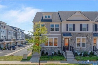 Building Photo - 805 Park Ridge Dr