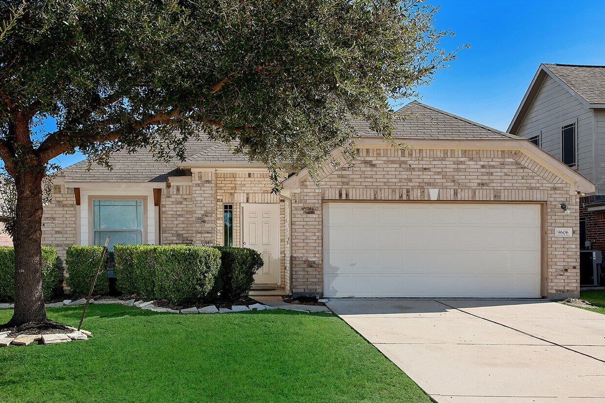 Foto principal - 9606 Arched Oak Dr