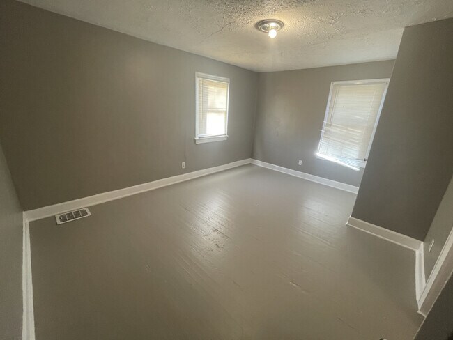 Building Photo - 2010 Sugar Grove / RE Integrity