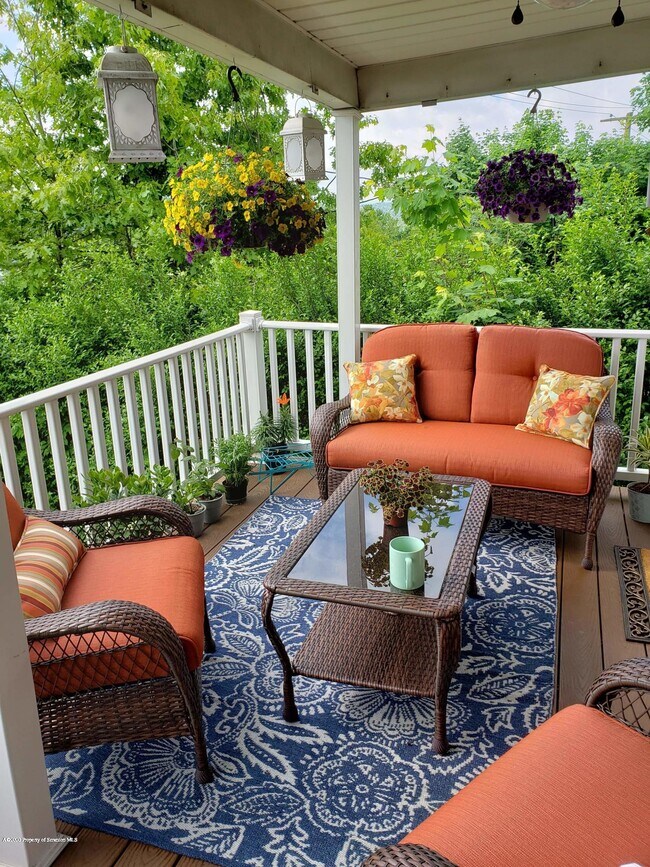 Foto del edificio - 1235 Dundaff St