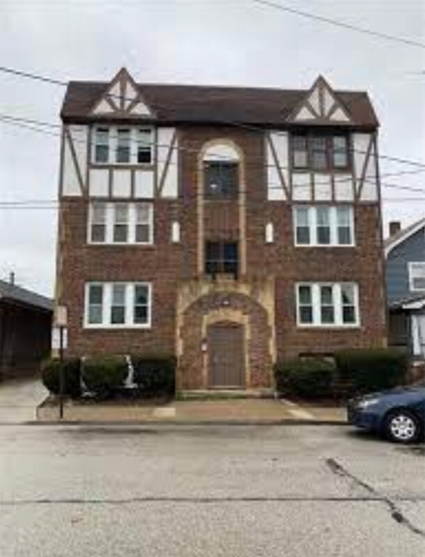 1682 Elbur Ave Unit 5, Lakewood, OH 44107 Apartment for Rent in