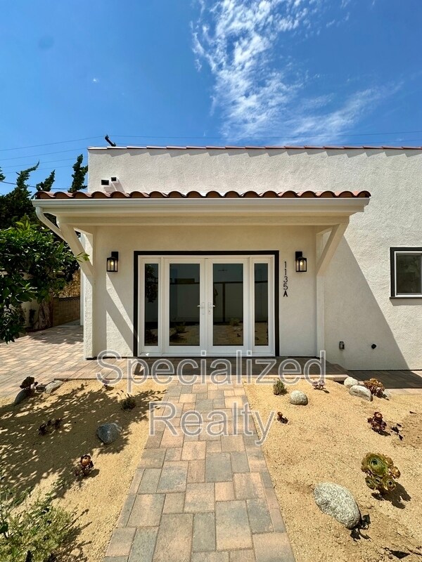 Primary Photo - 1135 Scofield Dr