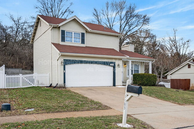 Building Photo - 1105 Treetop Village Dr