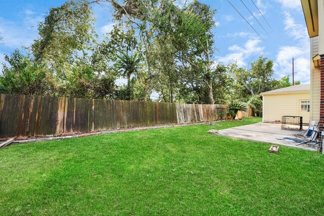 Building Photo - 1607 Parkview Ln