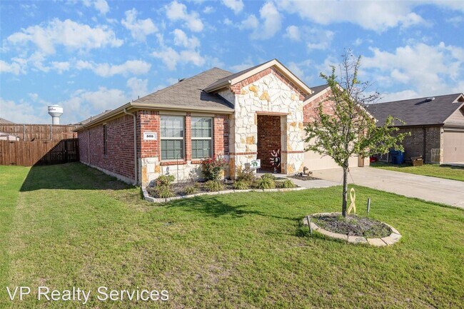 Foto del edificio - 4 br, 2 bath House - 505 Saw Mill Road
