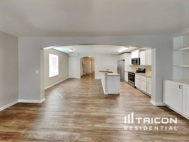 Building Photo - 120 Altondale Dr