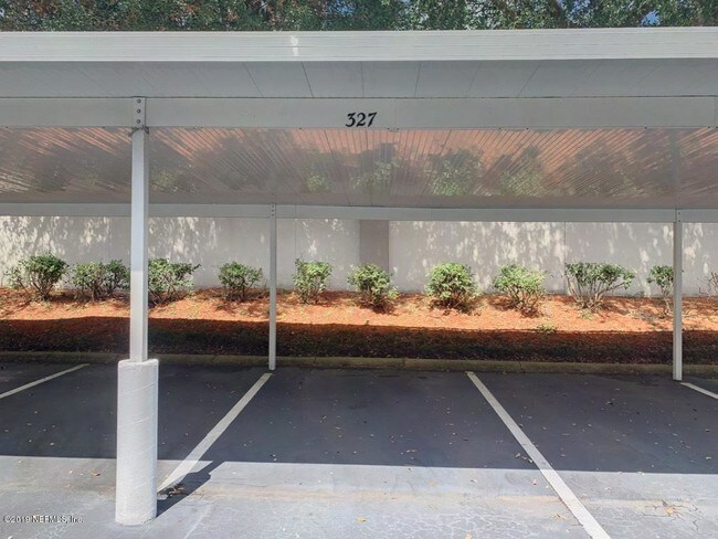 Building Photo - 10550 Baymeadows Rd