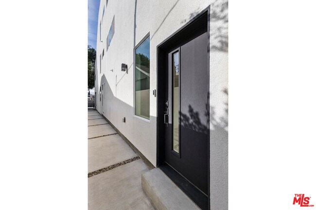 Foto del edificio - 2494 W Shenyad Ct