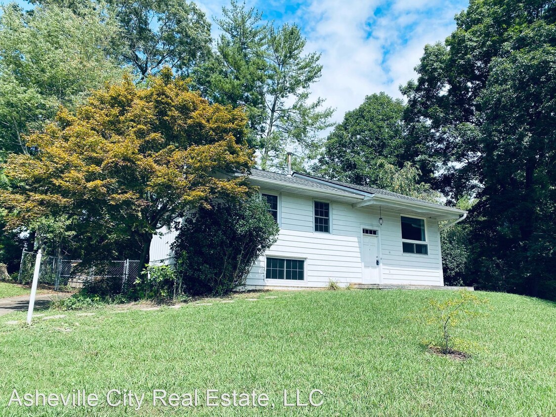 Primary Photo - 4 br, 2 bath House - 148 Governors View Road