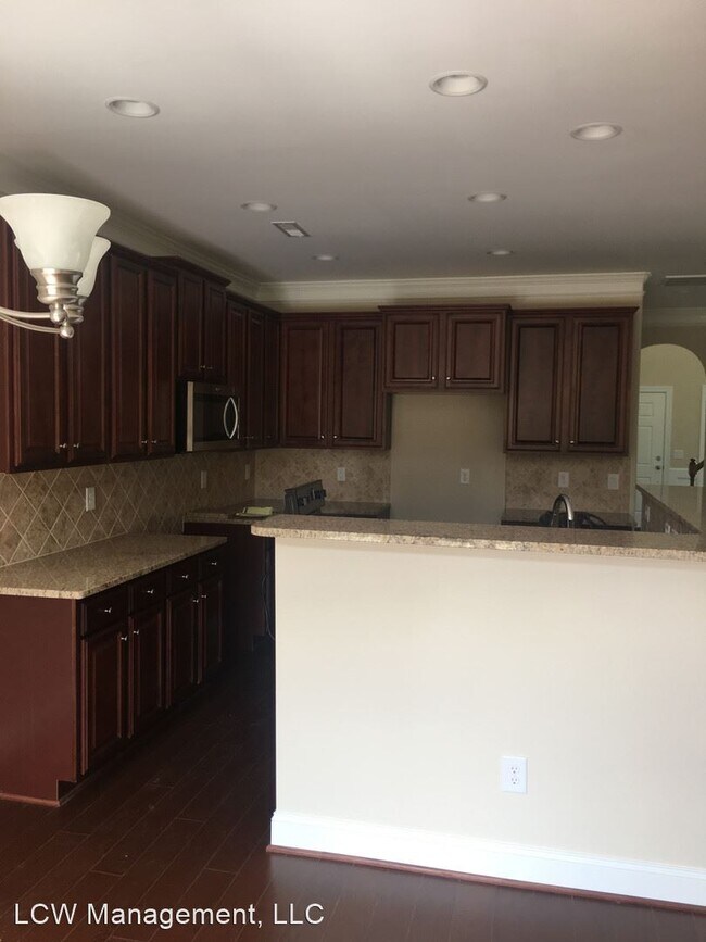 Building Photo - 2 br, 2.5 bath House - 1252 United Court L...