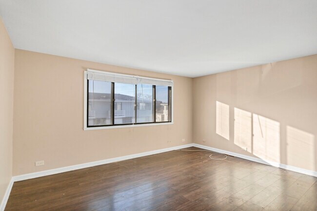 Foto del edificio - 107 Tonset Ct