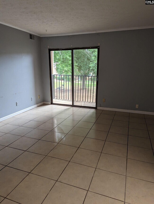 Foto del edificio - 1207 Old Manor Rd