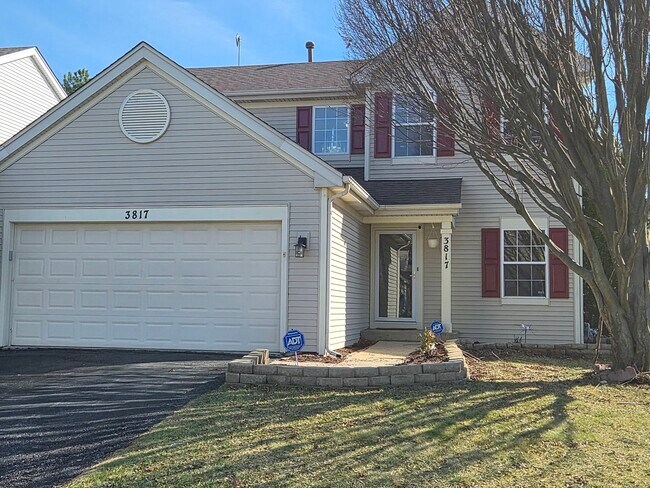 Building Photo - 3817 Baybrook Dr