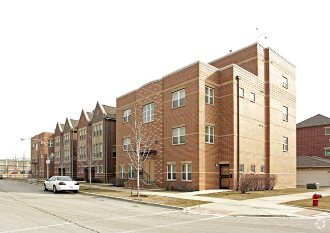 Park Boulevard Apartments Chicago, IL