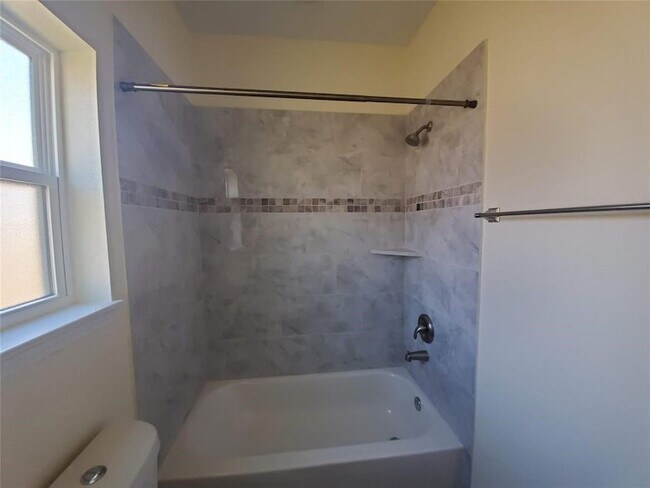 Foto del edificio - 16817 W Dounreay St