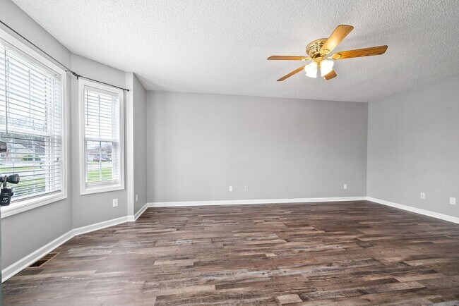 Foto del edificio - 3 Bedroom 2 Bath Pet Friendly Home For Ren...
