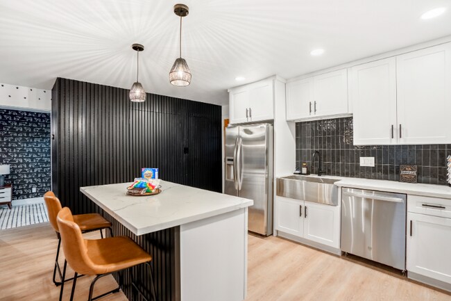 Foto del edificio - 9619 Chatfield St