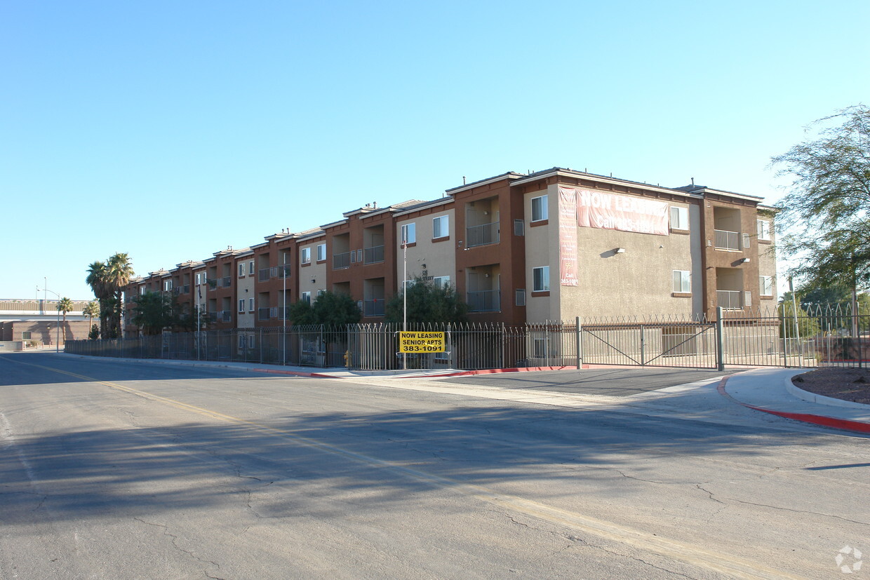 Foto principal - Senator Harry Reid Senior Apartments