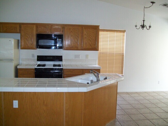Building Photo - 7854 Rain Shadow Ct