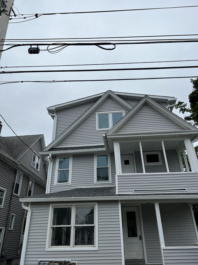 117 Churchill St Unit 117, Fairfield, CT 06824 Apartments in