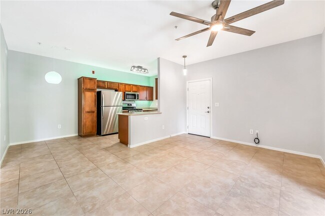 Foto del edificio - 2291 W Horizon Ridge Pkwy