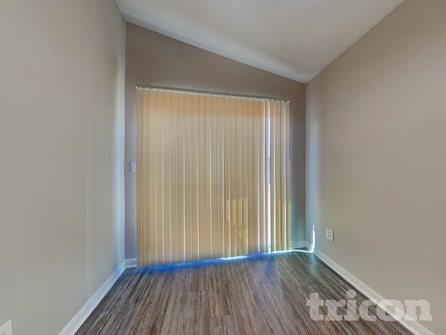 Foto del edificio - 3131 Kelling St