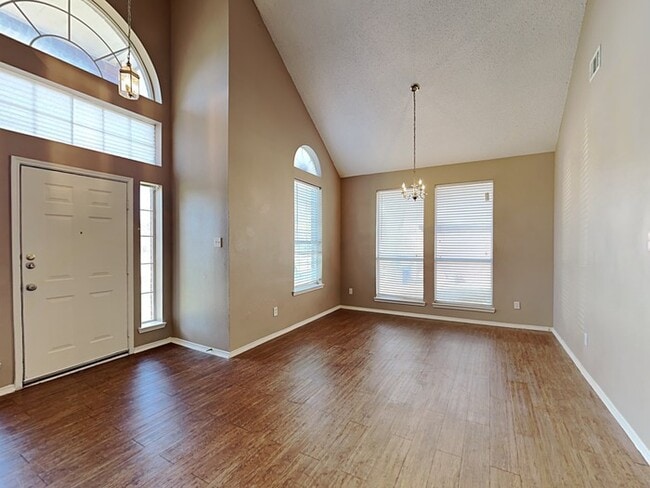 Foto del edificio - 110 Meadow Ct