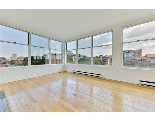 Foto del edificio - 1597 Washington St