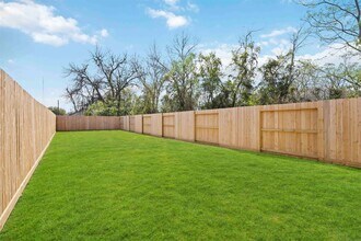 Building Photo - 3504 Caplin St