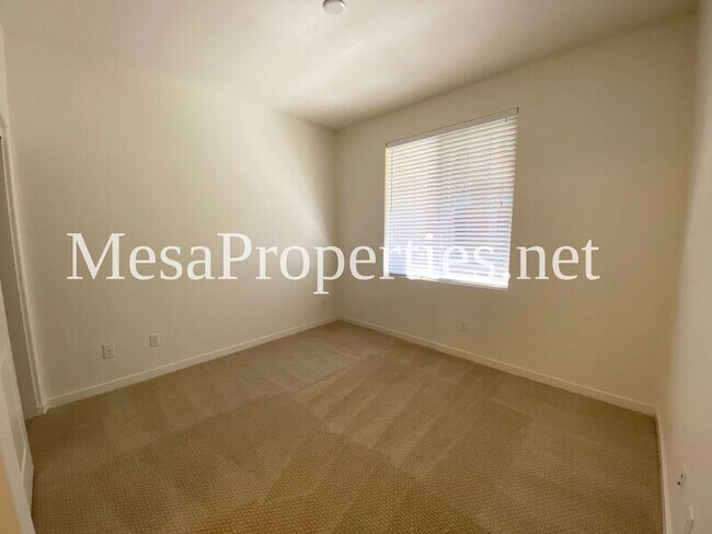 Building Photo - 715 S Azusa Ave