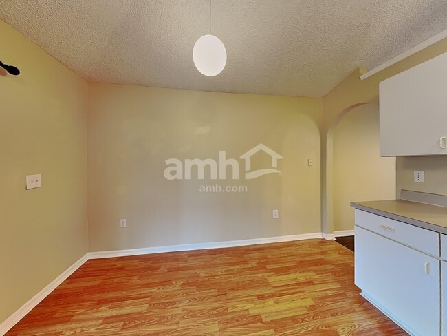 Building Photo - 2724 Maderia Cir