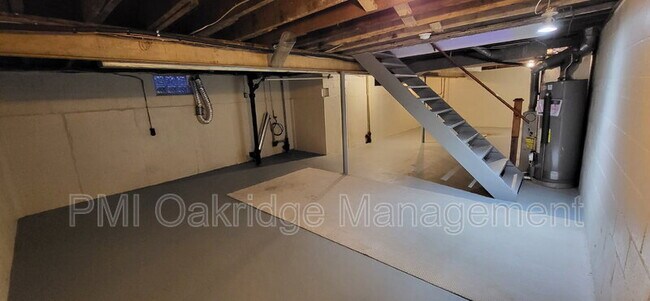 Foto del edificio - 446 N Madison St