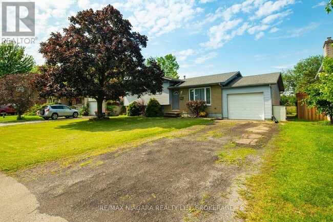 Building Photo - 47 Elmvale Crescent