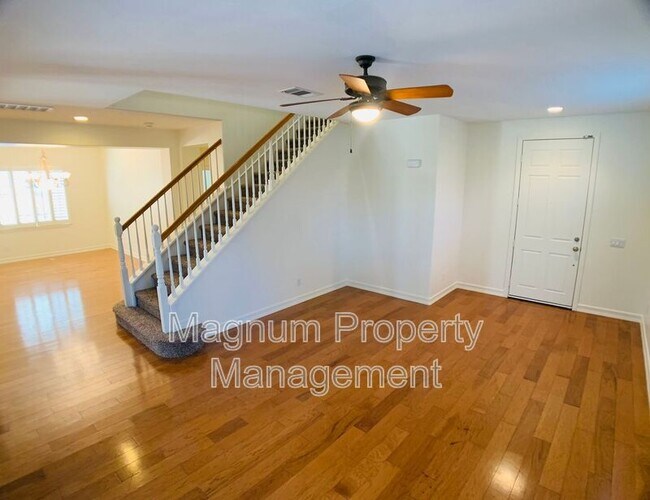 Building Photo - 44780 Rutherford St