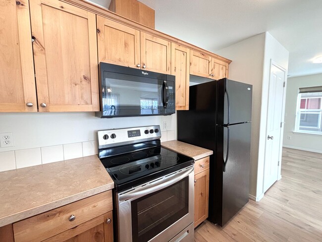 Building Photo - 2984 SW Indian Circle