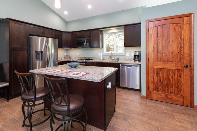 Foto del edificio - 9228 Big Laurel Rd