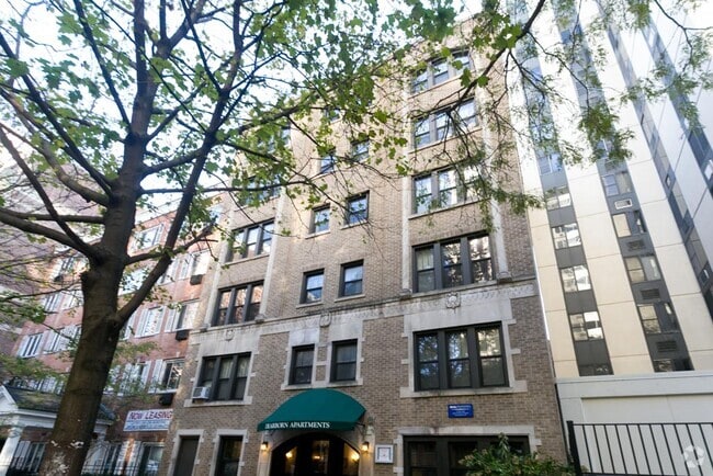 Building Photo - 1350 N Dearborn St